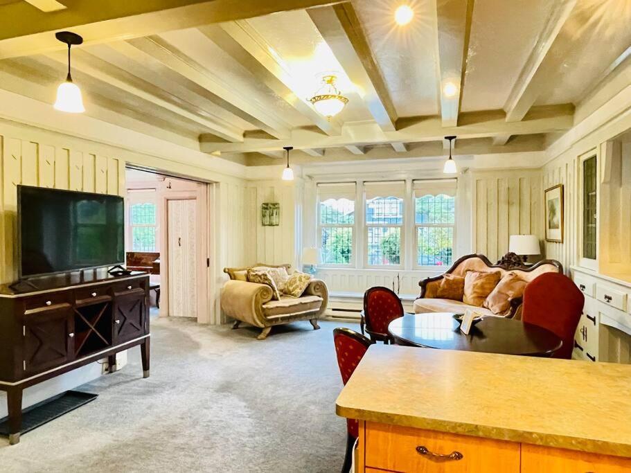Parlor Suite In Heritage Manor, Fairfield, Near Dt Victoria Ngoại thất bức ảnh